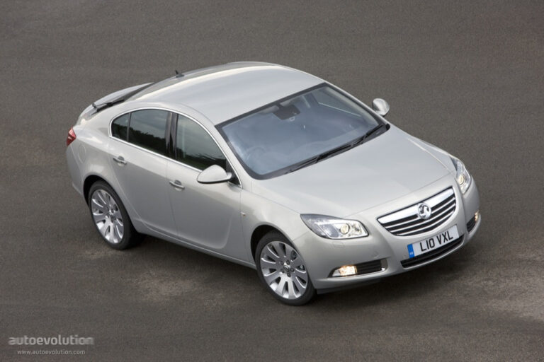 VAUXHALL Insignia Sedan 2008-2013