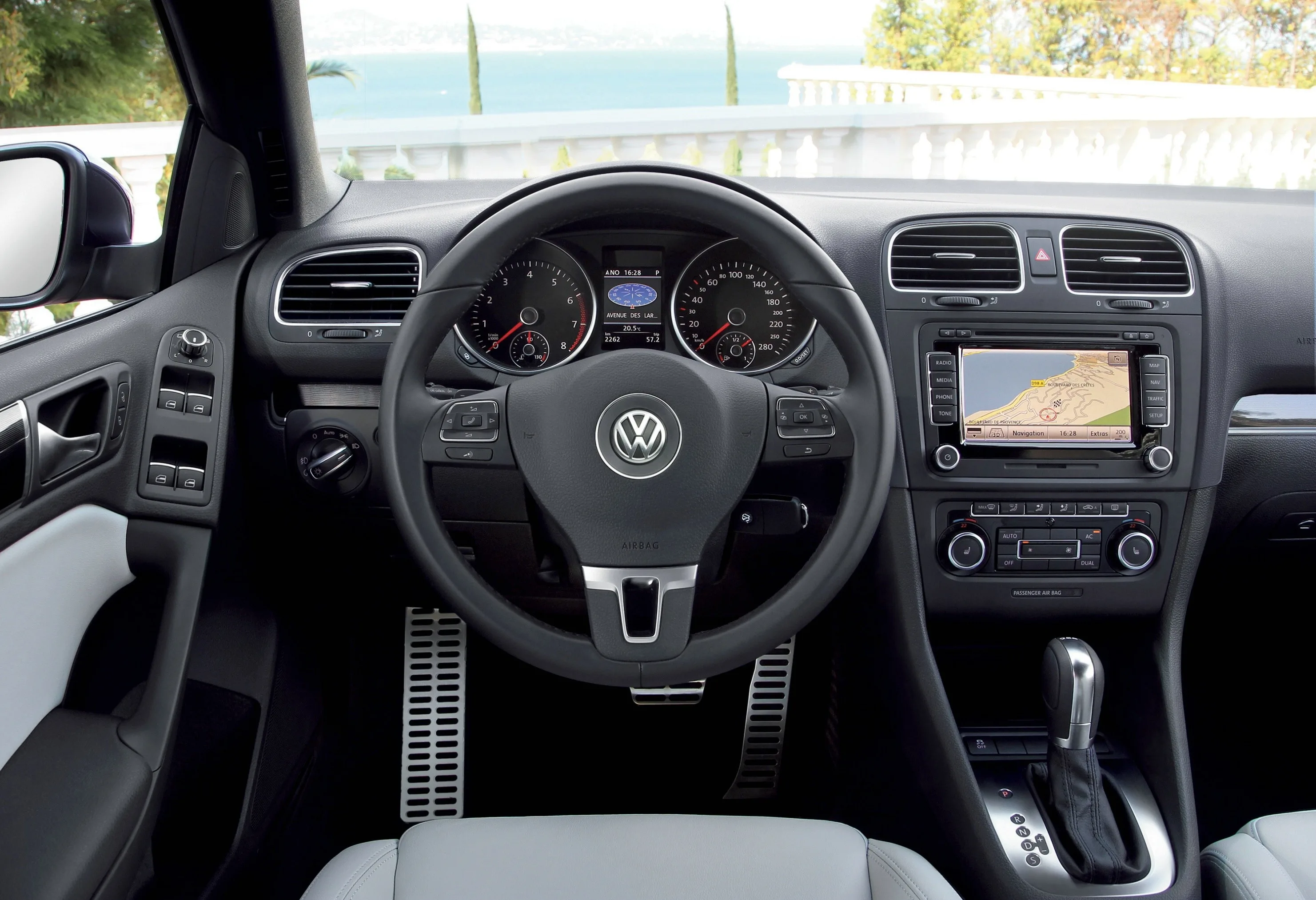 VOLKSWAGEN-Golf-Cabrio-4338_51.jpg