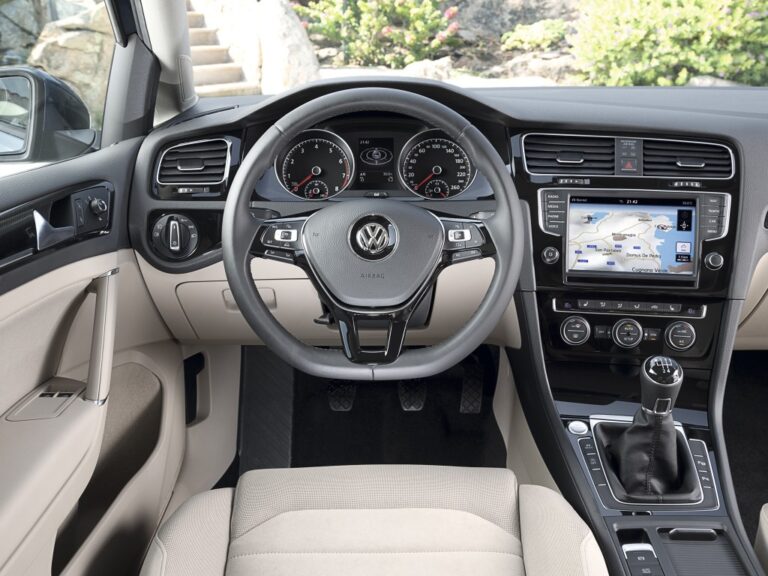 VOLKSWAGEN Golf VII 3 drzwiowe 2012-2017