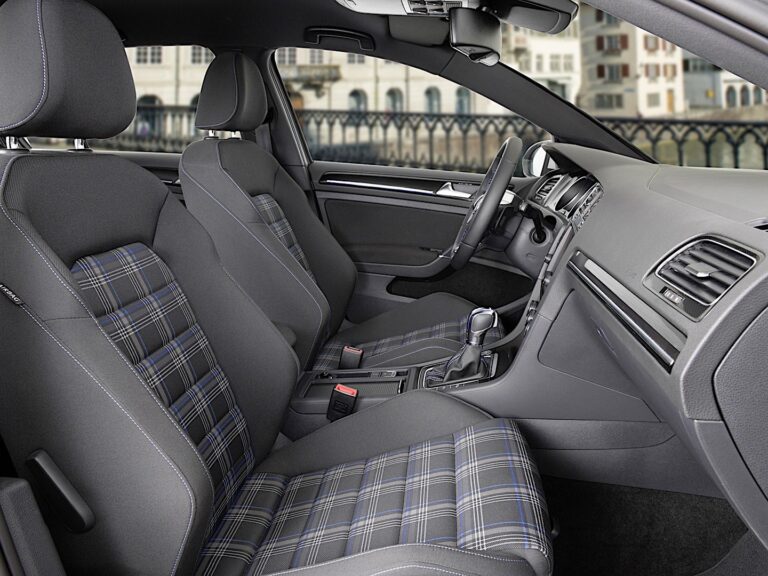 VOLKSWAGEN Golf VII GTE 2014-2017