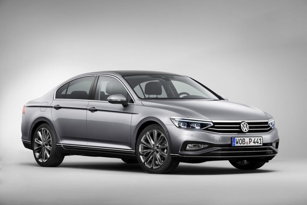 VOLKSWAGEN Passat 2019-Present