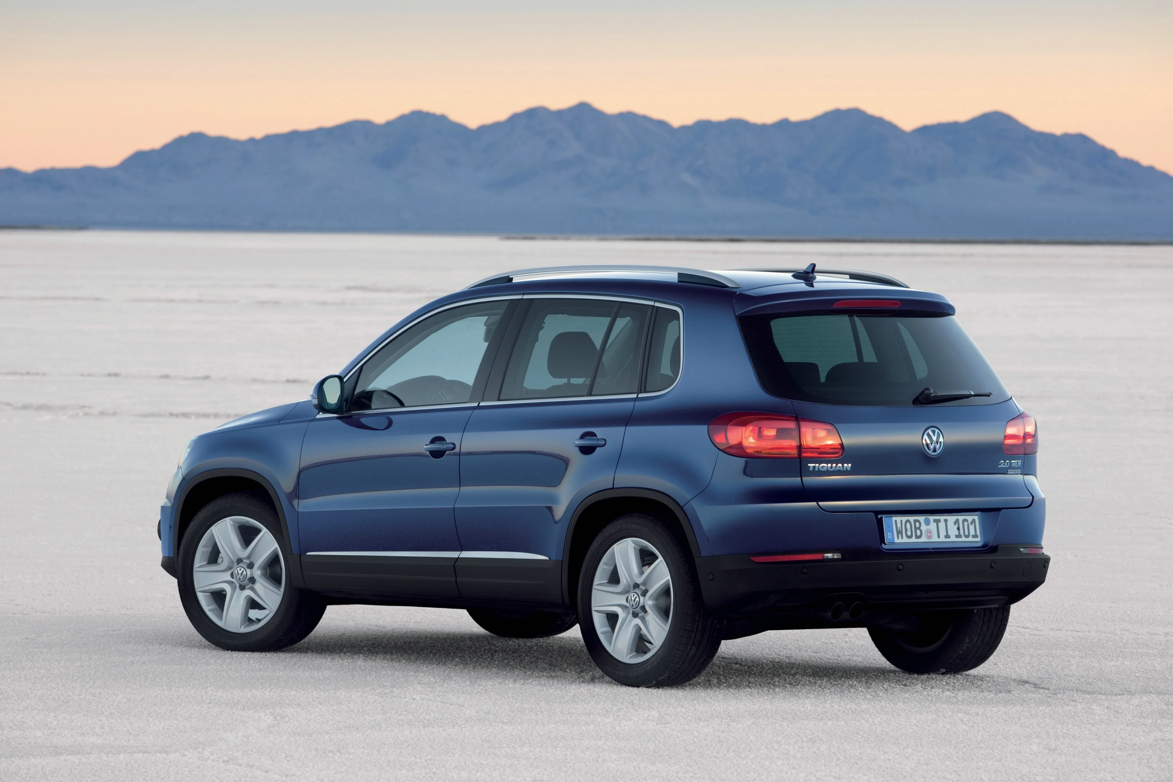 VOLKSWAGEN-Tiguan-4339_38-1.jpg