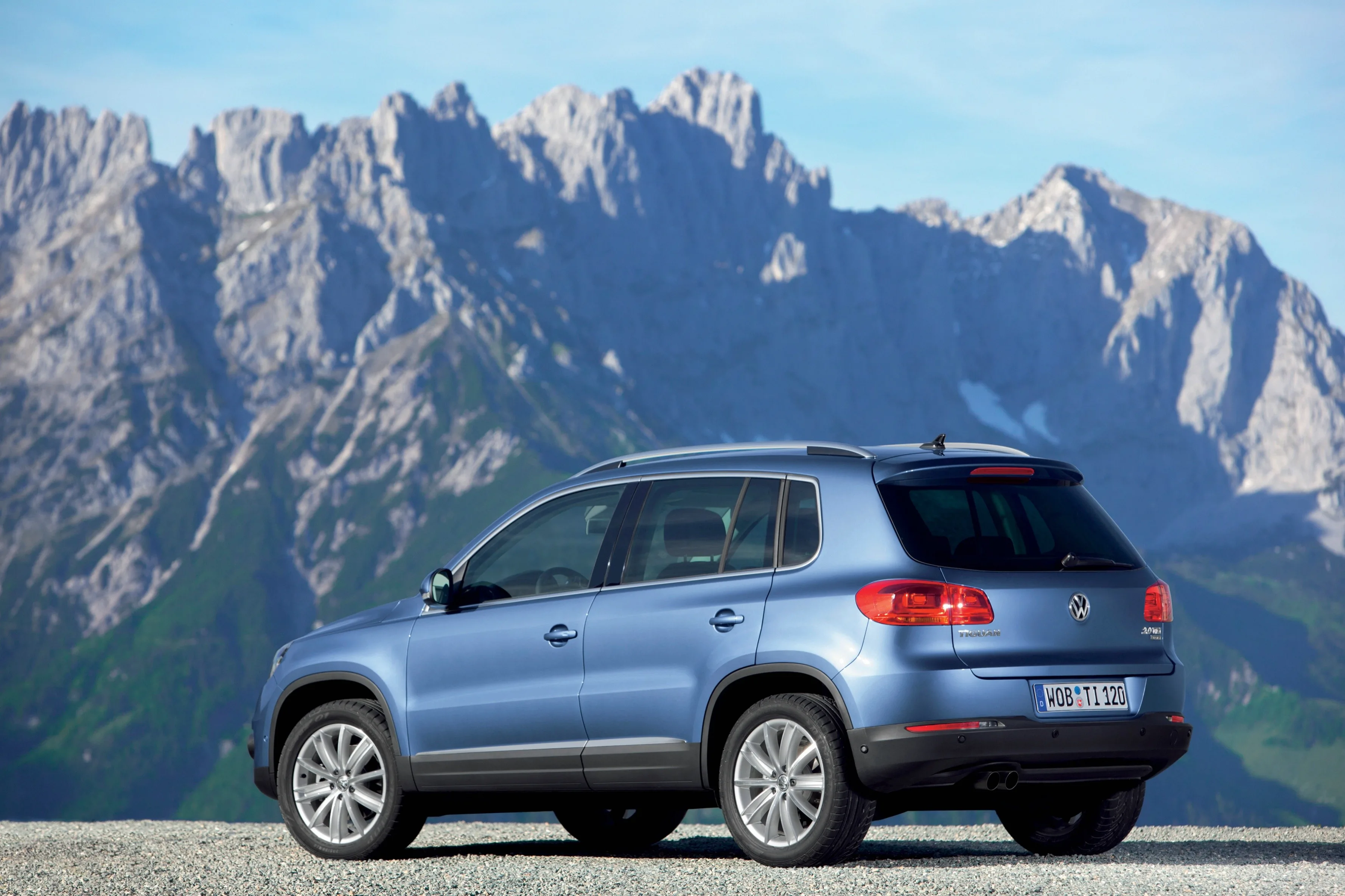 VOLKSWAGEN-Tiguan-4339_43-1.jpg