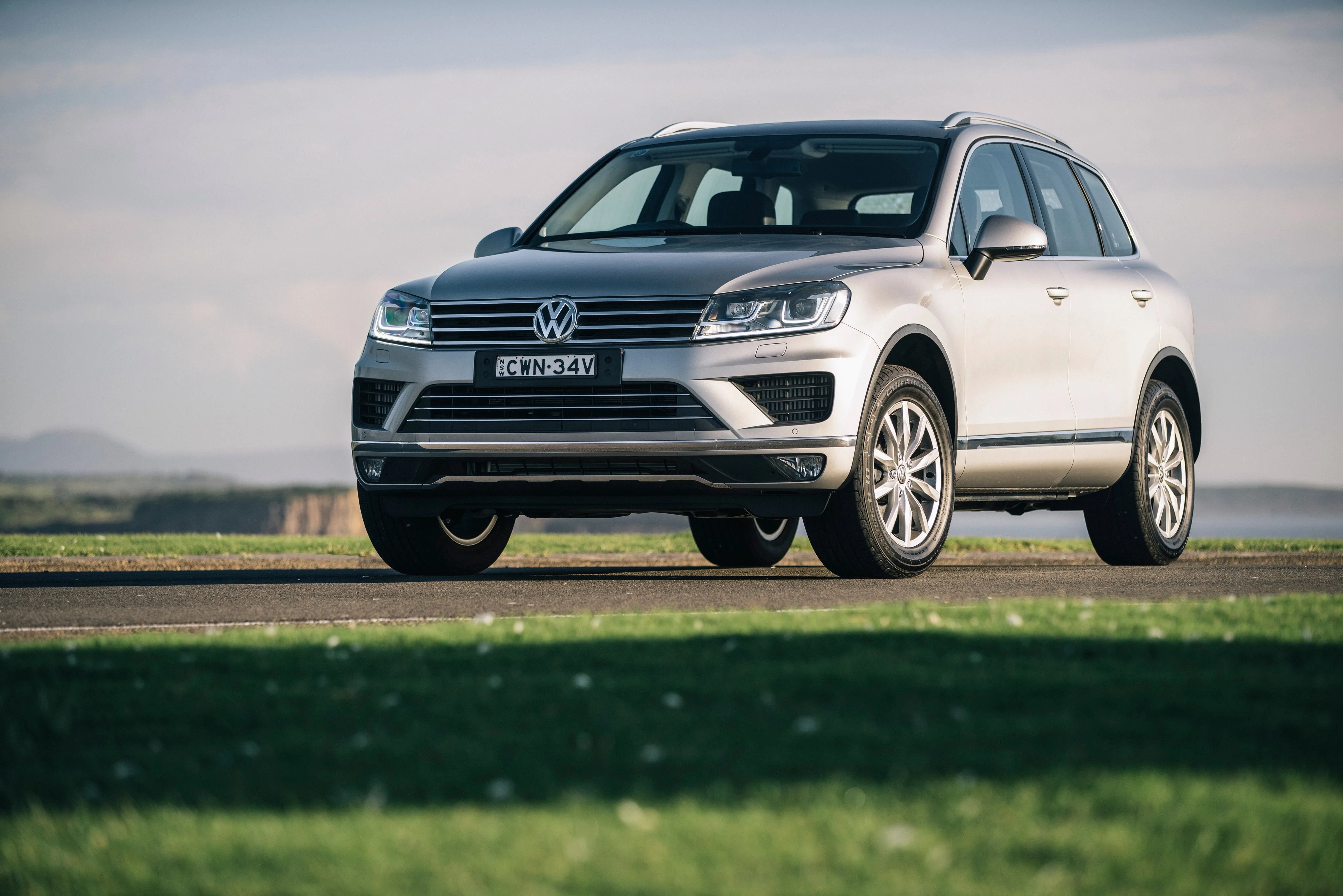 VOLKSWAGEN-Touareg-5281_45-2.jpg