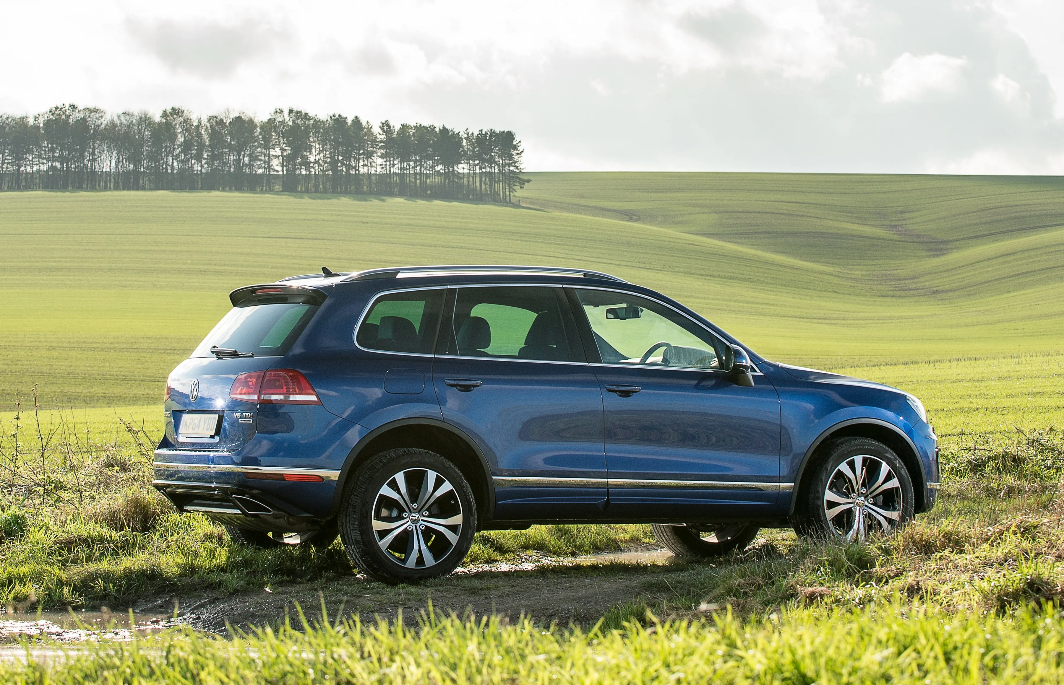 VOLKSWAGEN-Touareg-5281_59.jpg