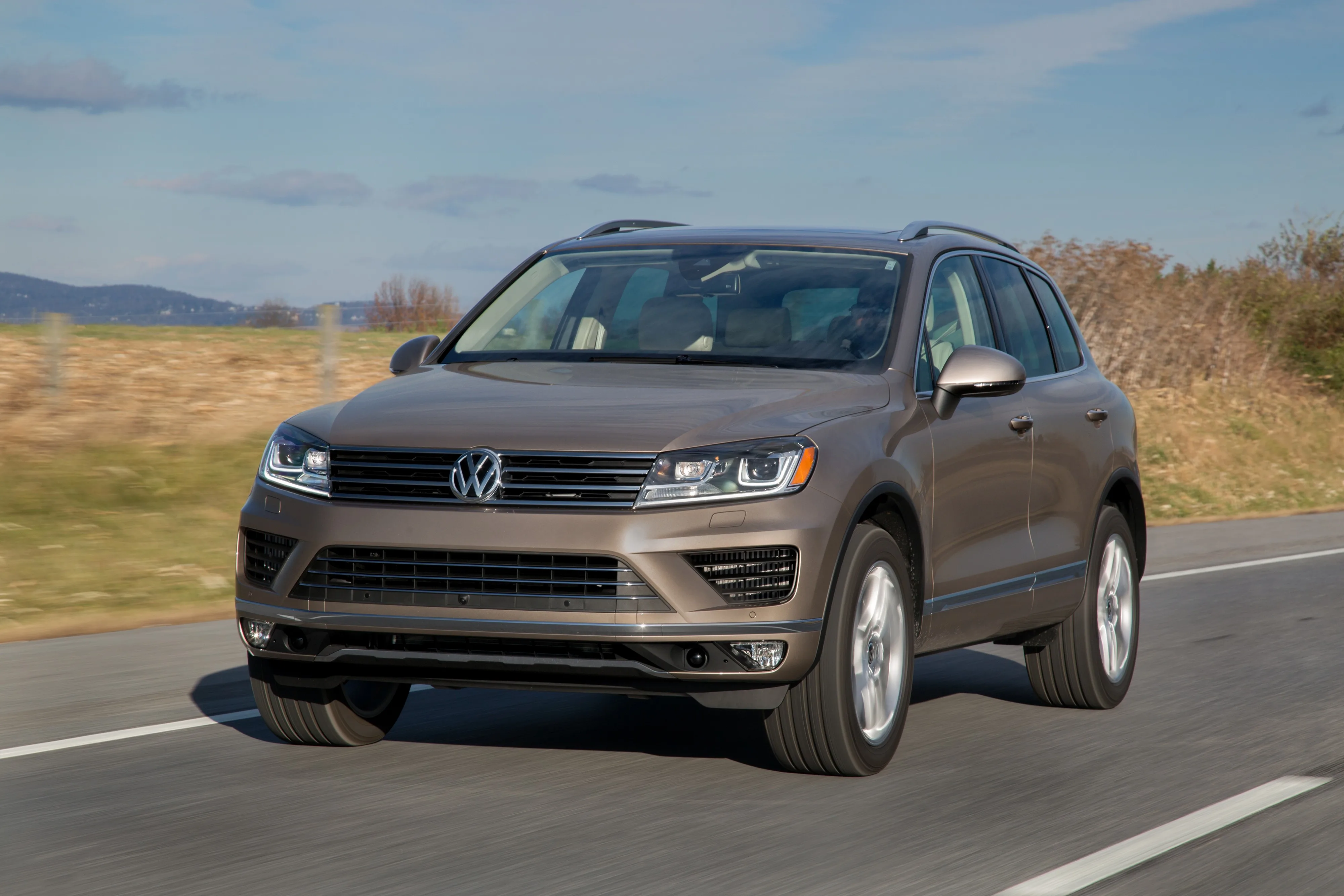VOLKSWAGEN-Touareg-5281_66.jpg