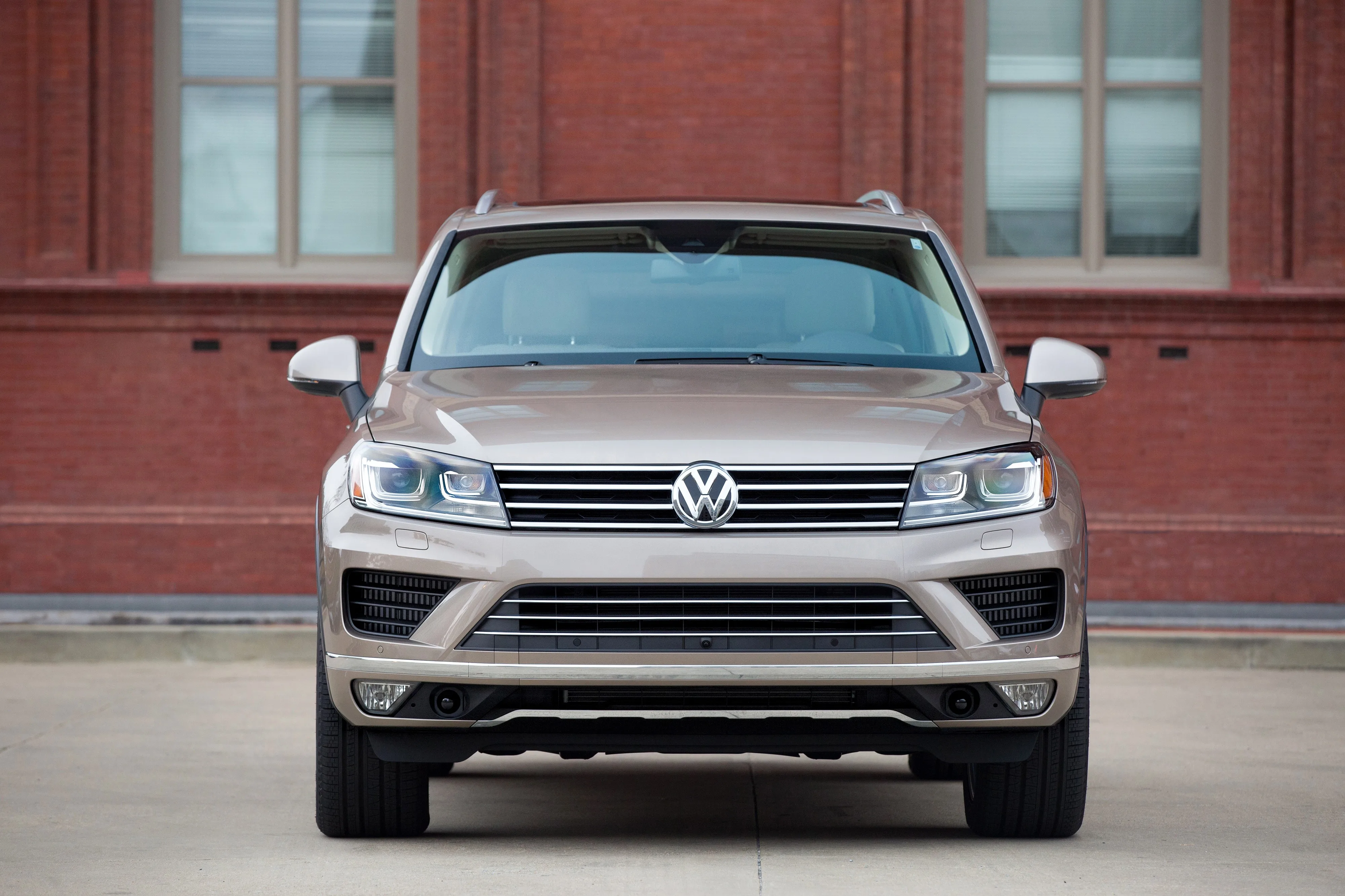 VOLKSWAGEN-Touareg-5281_69.jpg