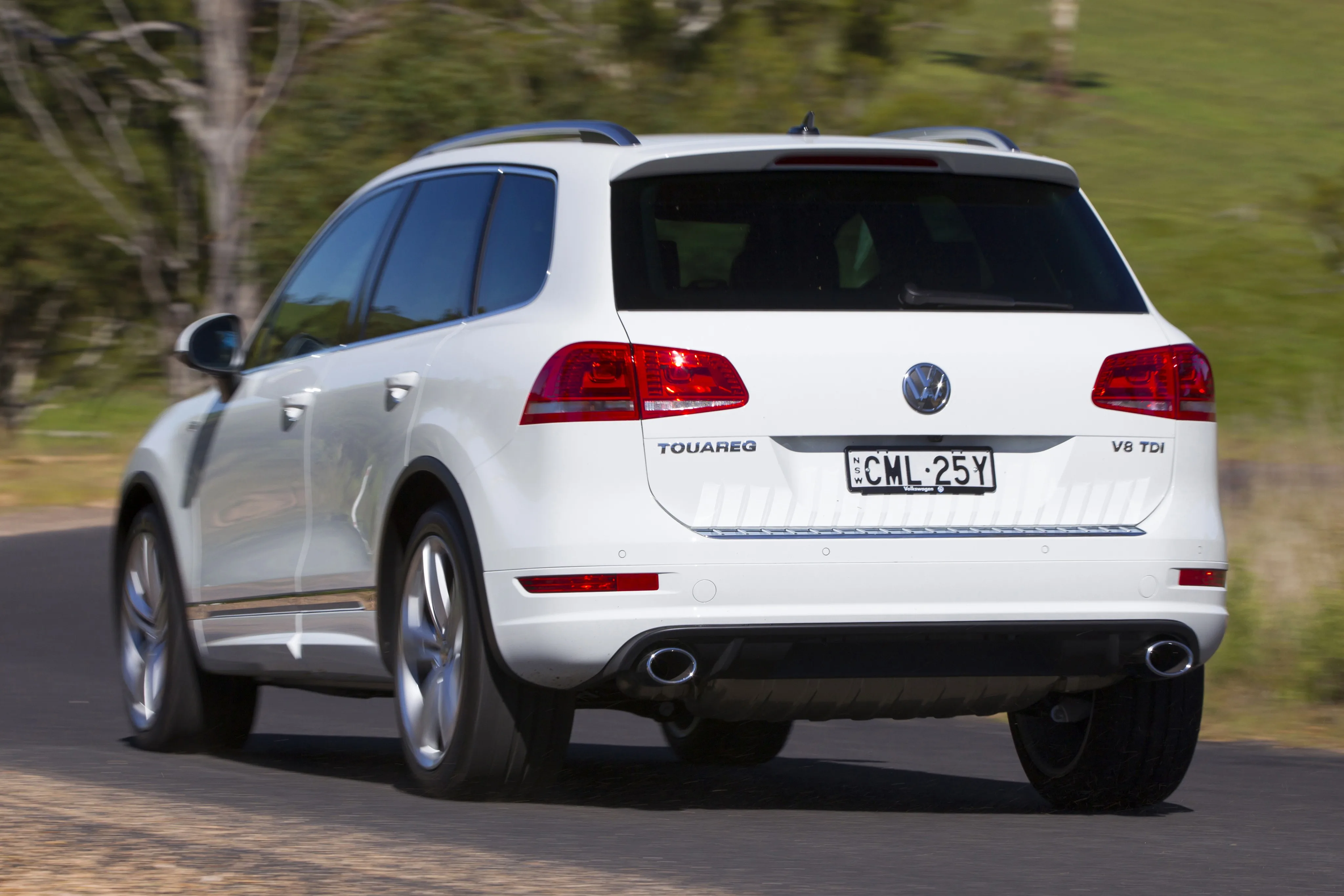 VOLKSWAGEN-Touareg-5281_76.jpg