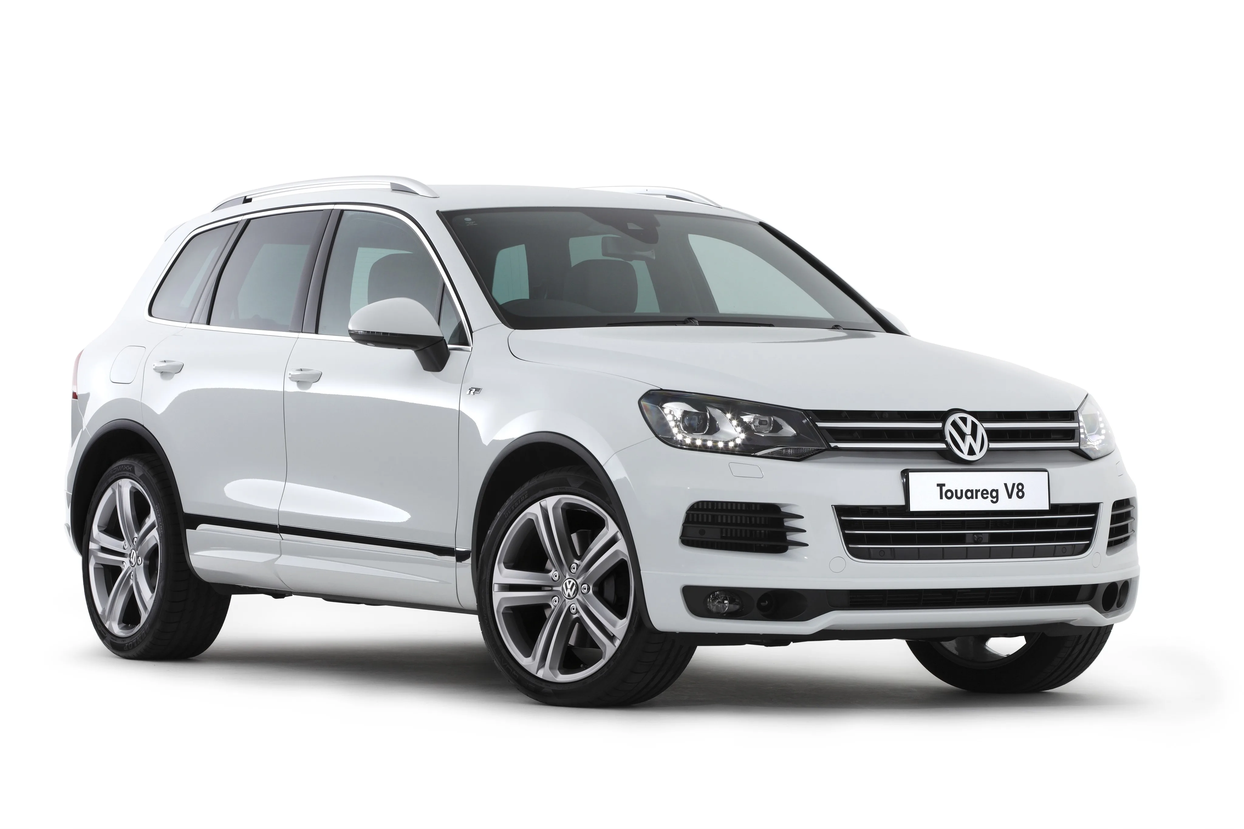 VOLKSWAGEN-Touareg-5281_83.jpg