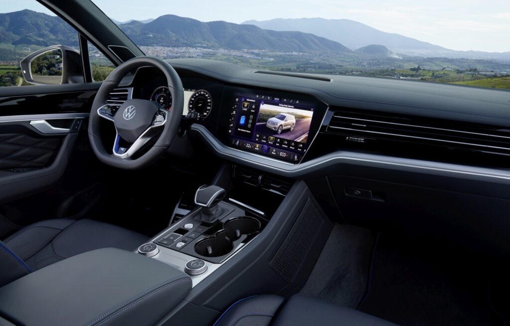 2020 Volkswagen Touareg R