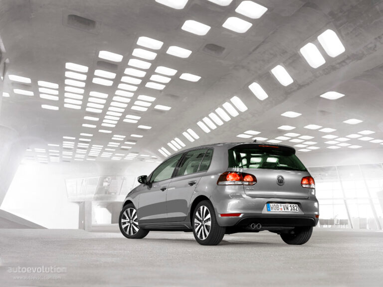 VOLKSWAGEN Golf GTD 5 drzwiowe 2009-2013