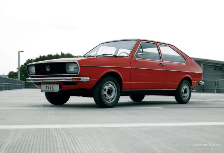 VOLKSWAGEN Passat 3 drzwiowe 1973-1981