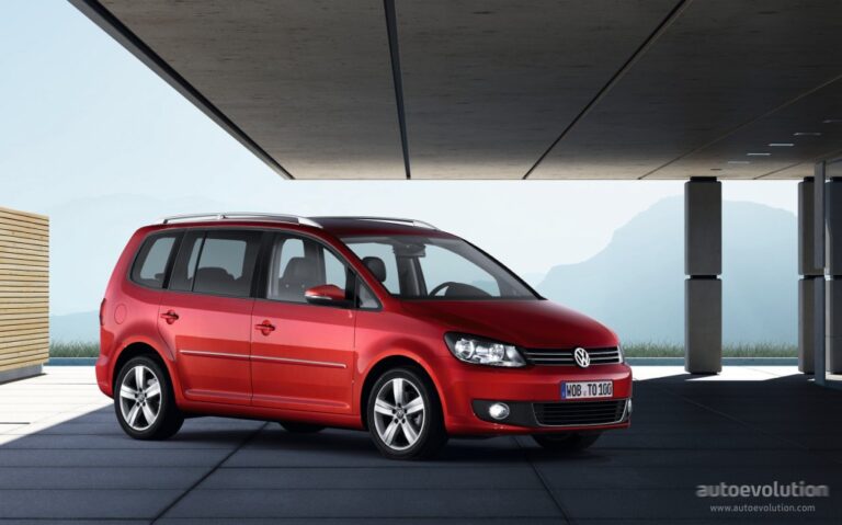 VOLKSWAGEN Touran 2010-2015