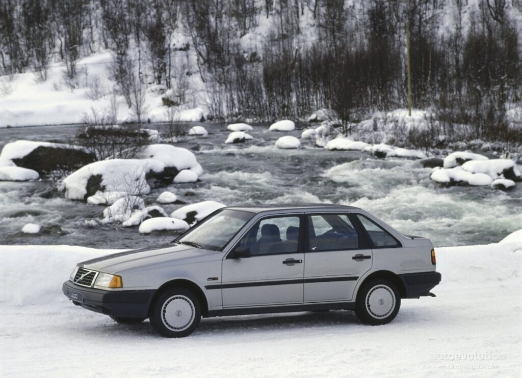 VOLVO 440 1988-1993