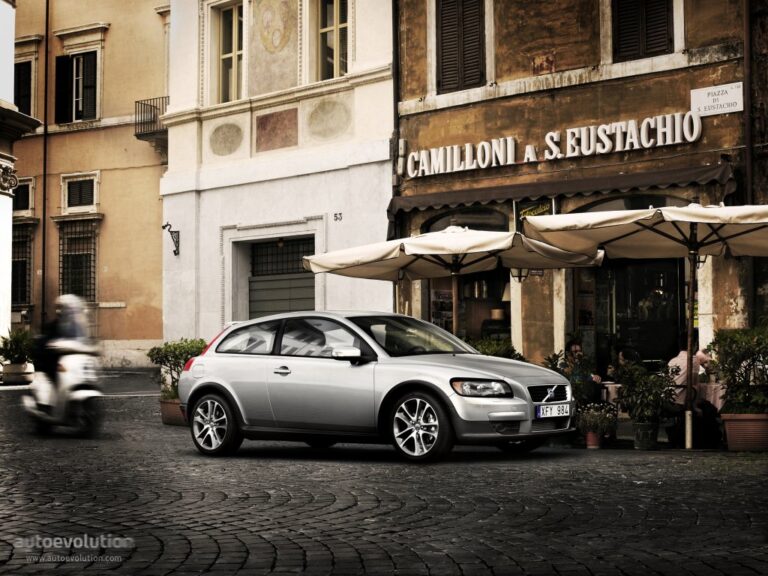VOLVO C30 2006-2009