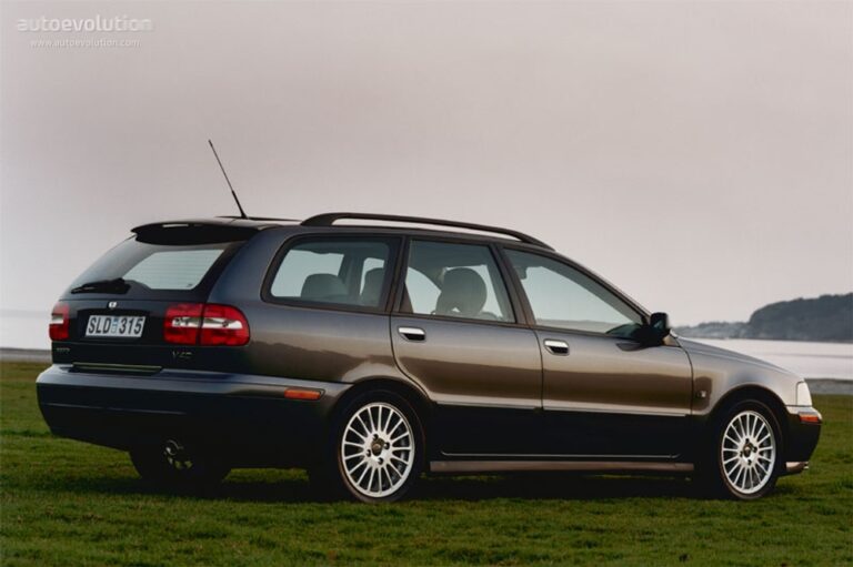 VOLVO V40 2000-2004