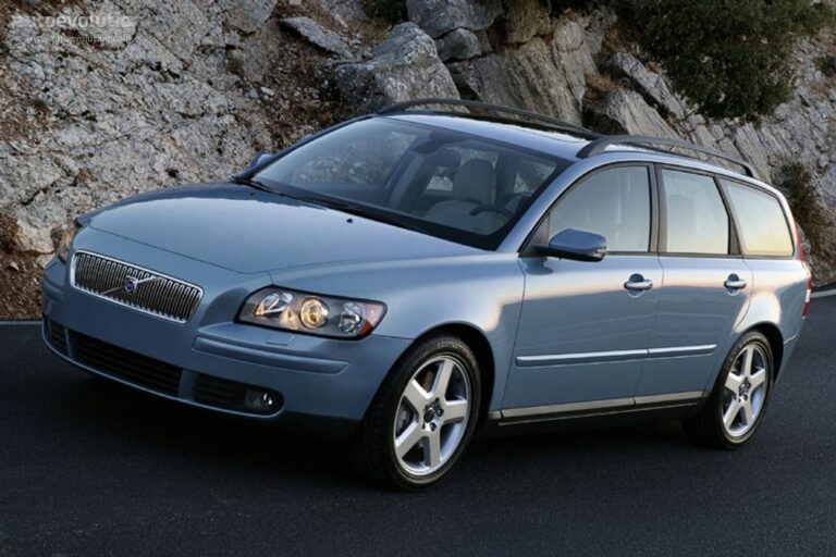 VOLVO V50 2004-2007