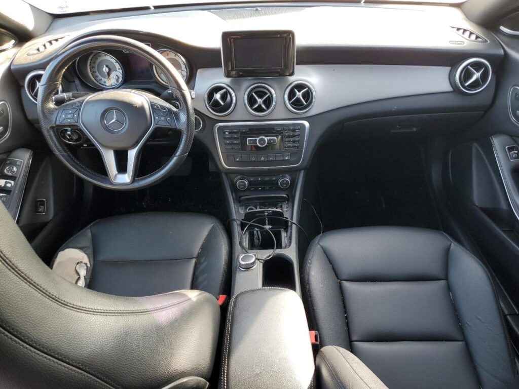 Nowy Mercedes-Benz CLA 2026: Rewolucyjne technologie i imponujący zasięg elektryczny