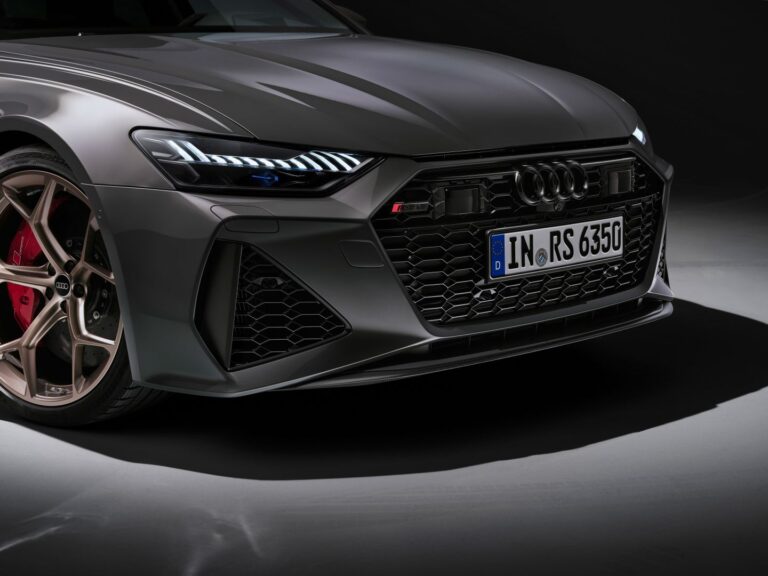 2023 Audi RS6 Avant performance