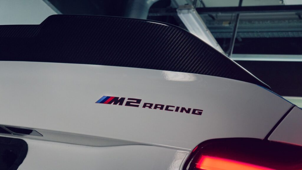 BMW M2 Racing: Nowa era wyścigowego emocjonowania z dwulitrowym silnikiem
