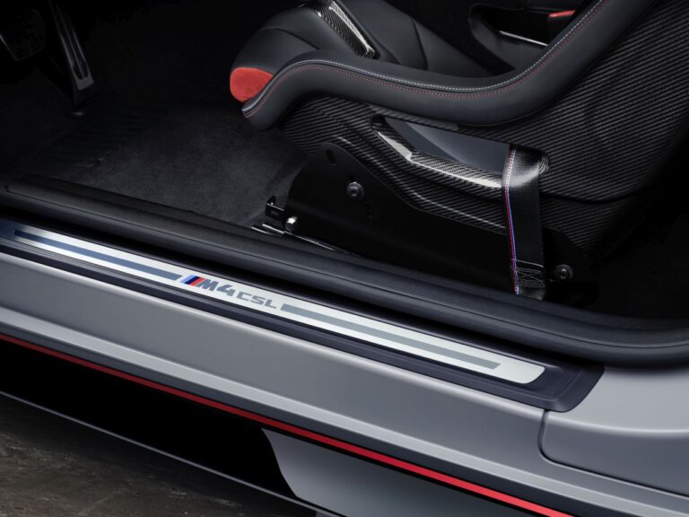 2023 BMW M4 CSL