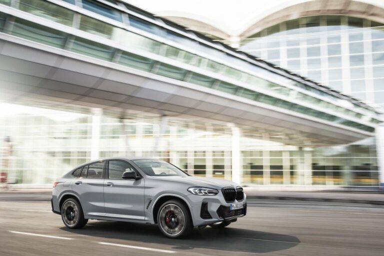 BMW X4 2021-Present