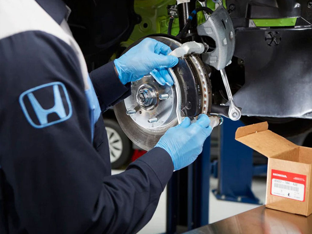 Jak samodzielnie wymienić klocki hamulcowe?