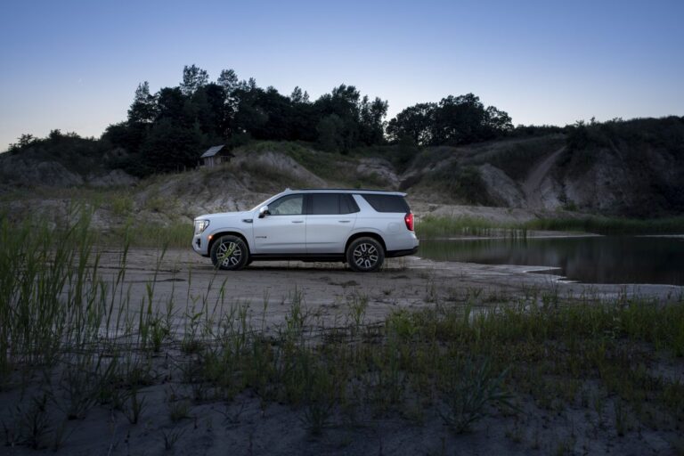 GMC Yukon AT4 2020-Present