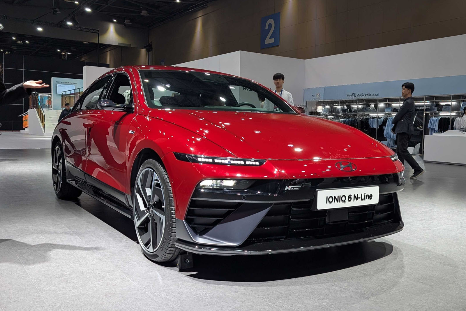 Hyundai Ioniq 6 N: Nowa elektryczna limuzyna sportowa zbliża się do debiutu