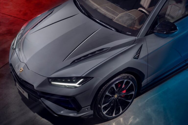 2023 Lamborghini Urus S