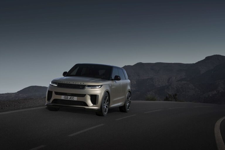 2024 Land Rover Range Rover Sport SV
