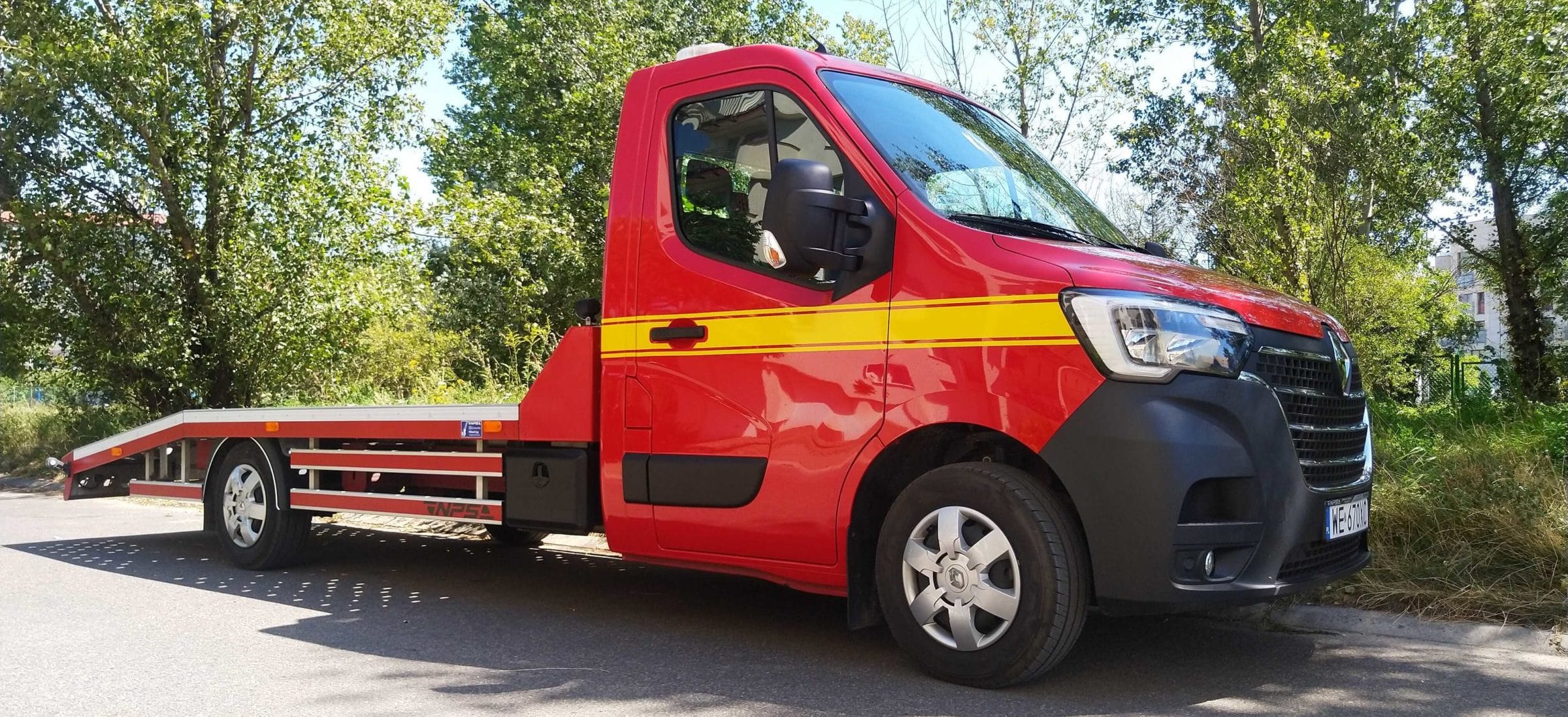 Awaryjność samochodów elektrycznych w górę – nowe dane z raportu ADAC zaskakują kierowców