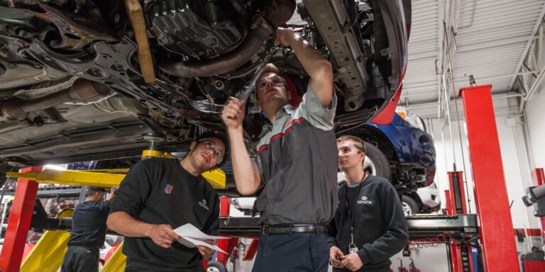 Poradnik dla właścicieli samochodów sportowych – eksploatacja i konserwacja