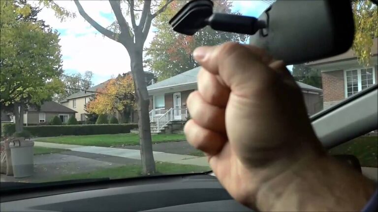 Honda Civic VIII: Niesprawne lusterko wsteczne – mały zakres regulacji dla wysokich kierowców