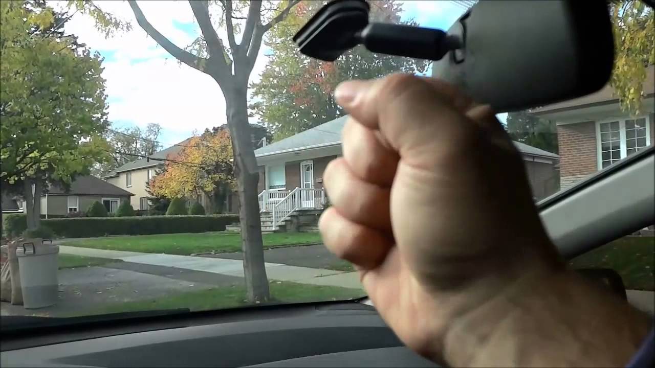 Honda Civic VIII: Niesprawne lusterko wsteczne – mały zakres regulacji dla wysokich kierowców