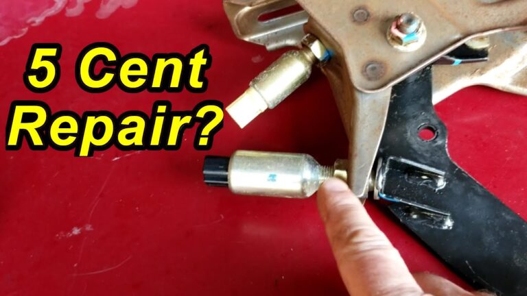 Honda Civic VIII: Benzyna 1.8 i-VTEC – awaria czujnika położenia pedału sprzęgła. Objawy