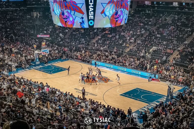 Lexus na czołowej pozycji wśród dojrzałych nabywców luksusowych samochodów