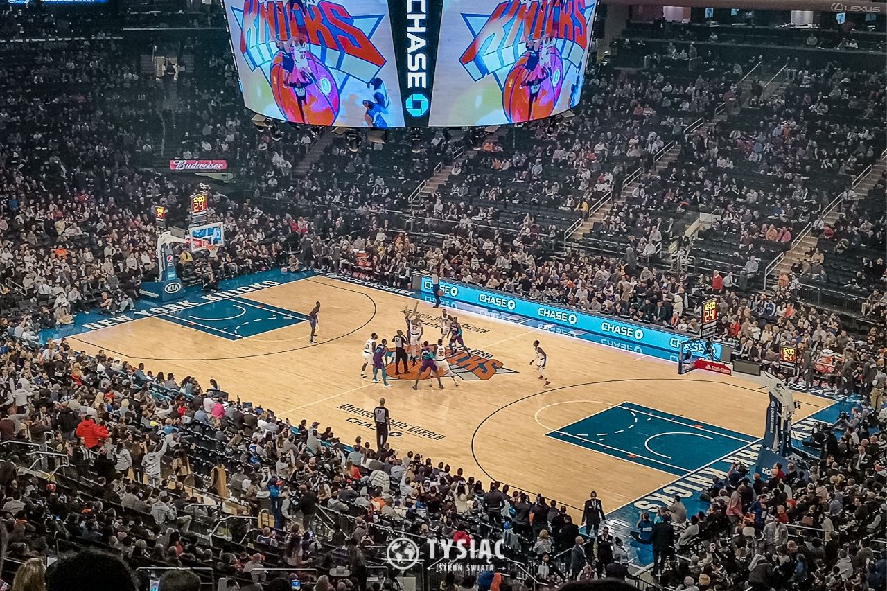 Lexus na czołowej pozycji wśród dojrzałych nabywców luksusowych samochodów