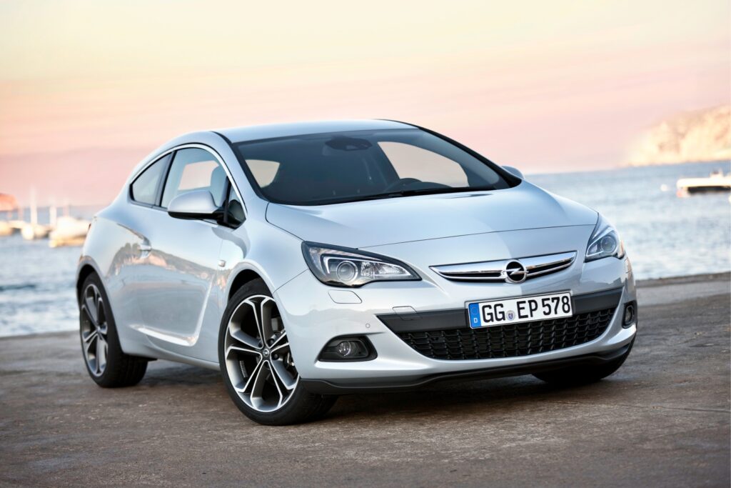 OPEL Astra GTC 2011-Present