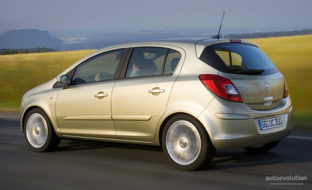 OPEL Corsa 5 drzwiowe 2010-2014