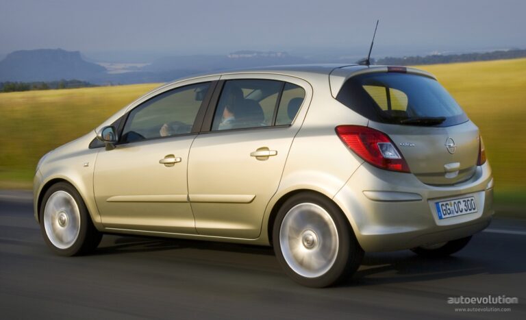 OPEL Corsa 5 drzwiowe 2010-2014