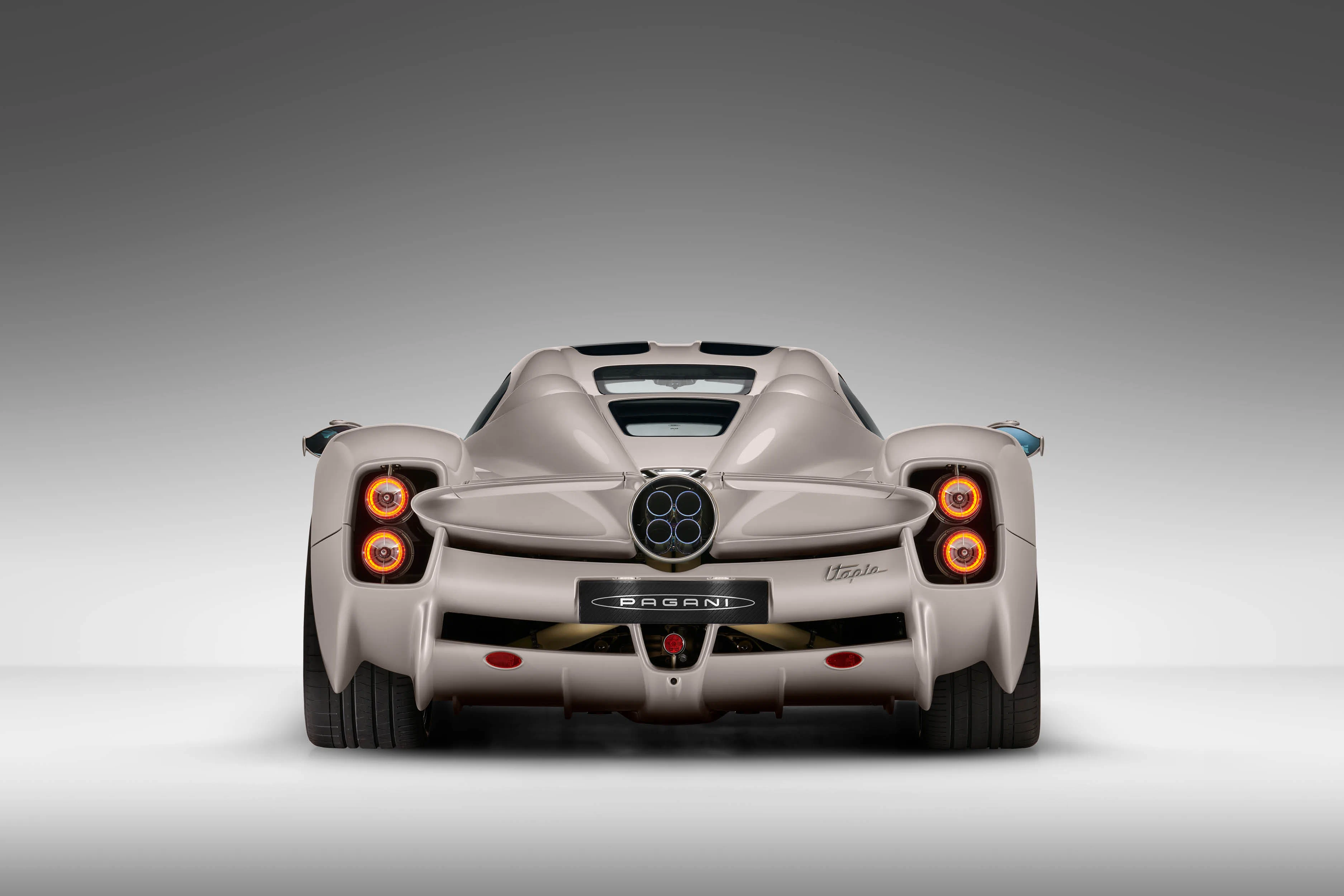 pagani-utopia-2022-7308_11.jpg