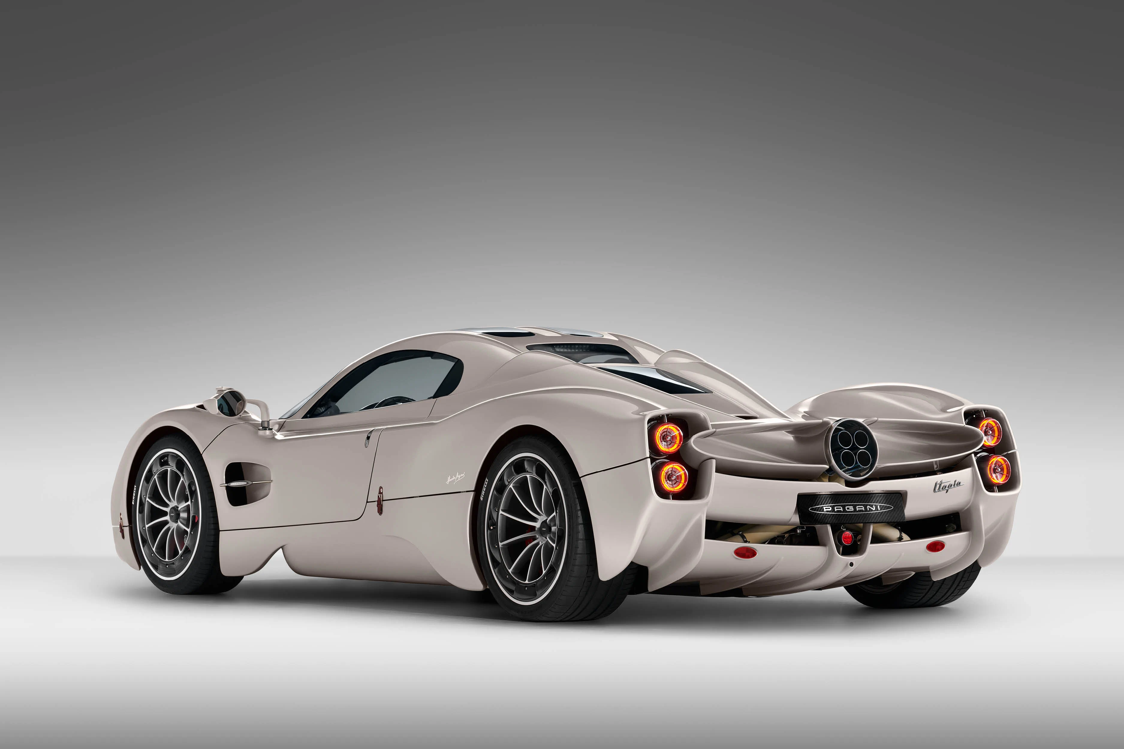 pagani-utopia-2022-7308_15.jpg