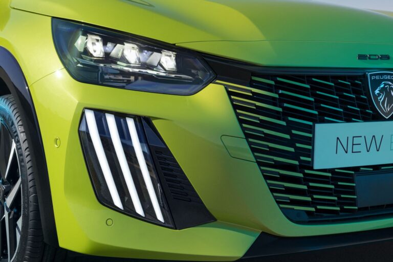 2024 Peugeot e-208