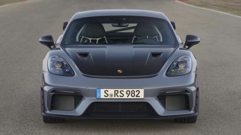 2022 Porsche 718 Cayman GT4 RS