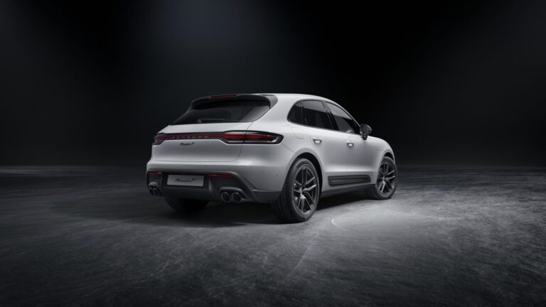 PORSCHE Macan T 2022-Present