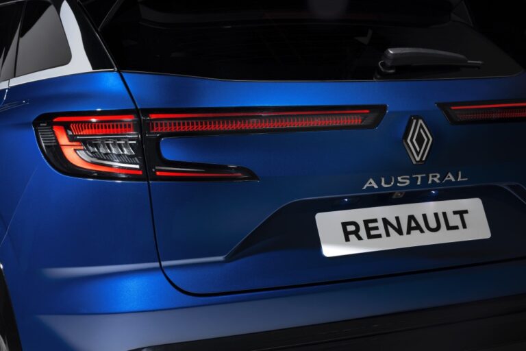 RENAULT Austral 2022-Present