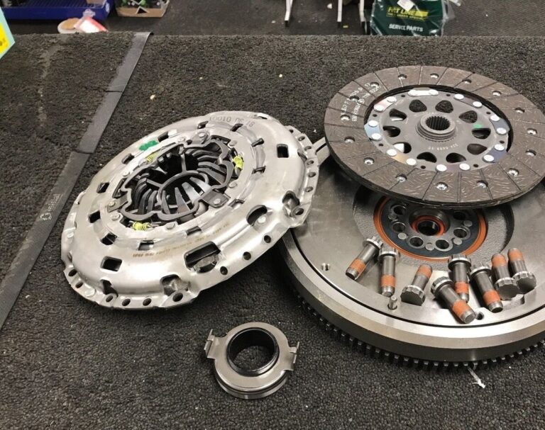 Honda Civic VIII: Diesel 2.2 i-CTDi – awaria dwumasy. Koszty wymiany?