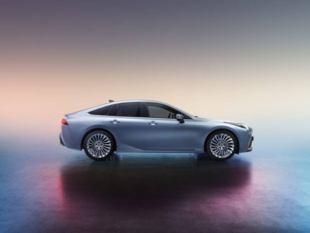TOYOTA Mirai 2021-Present