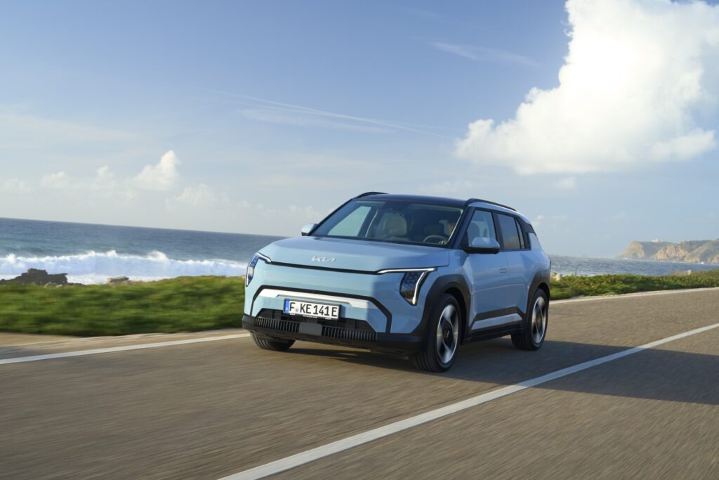 Kia EV3 zdobywa tytuł Samochodu Roku 2025 na międzynarodowej scenie motoryzacyjnej